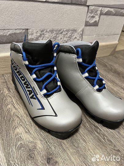 Лыжные ботинки детские