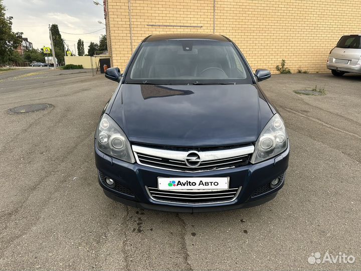Opel Astra 1.8 AT, 2010, 200 000 км