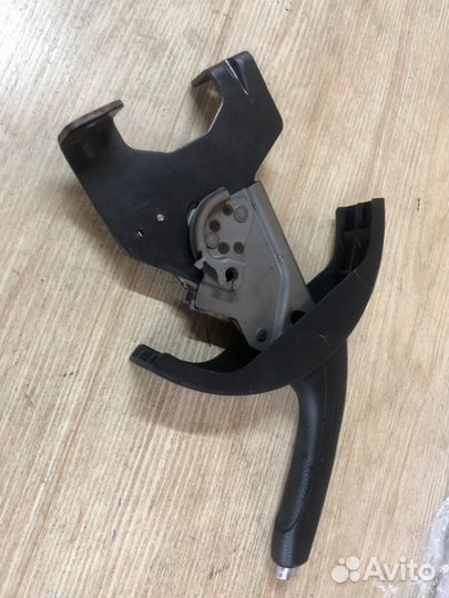 Кожух рычага стояночного тормоза Ssangyong Actyon