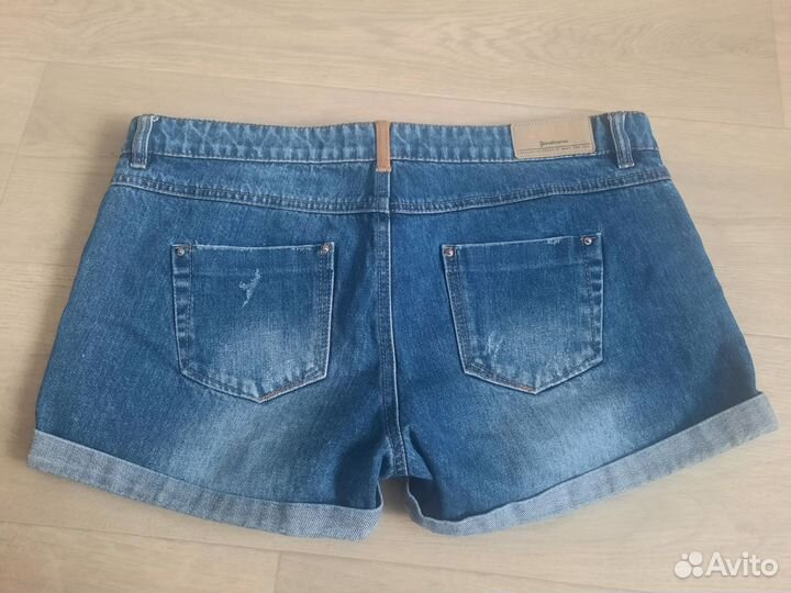 Джинсовые шорты