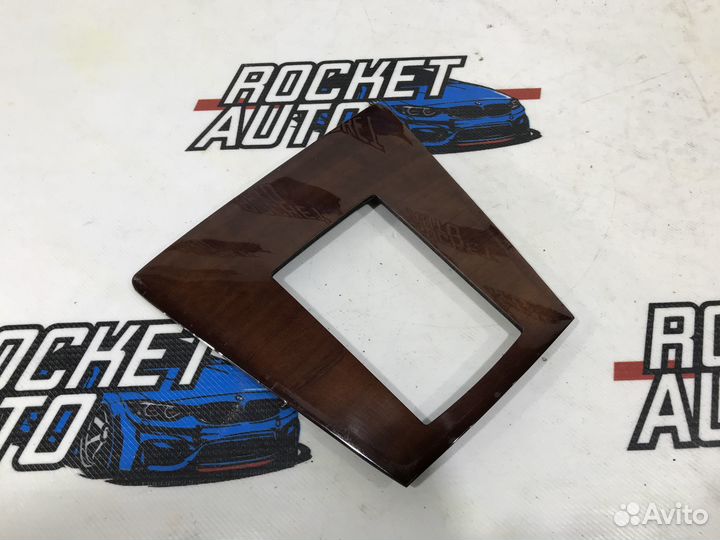 Накладка кулисы АКПП Cadillac STS 25770219