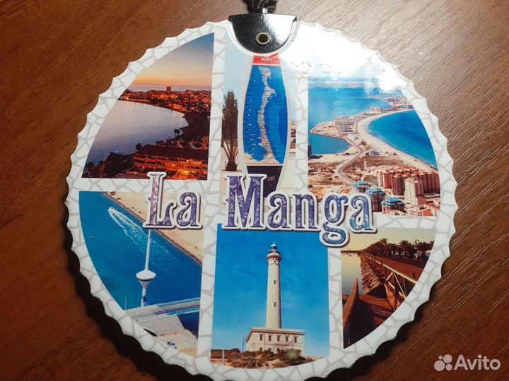 Настенная тарелка