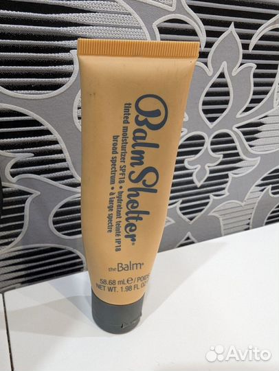 TheBalm Тональный крем с SPF balm shelter