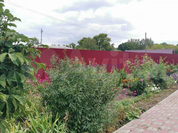 Коттедж 187 м² на участке 10 сот.