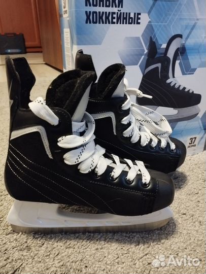 Коньки хоккейные