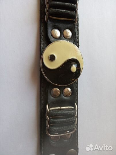 Кожаный браслет напульсник с инь-янь