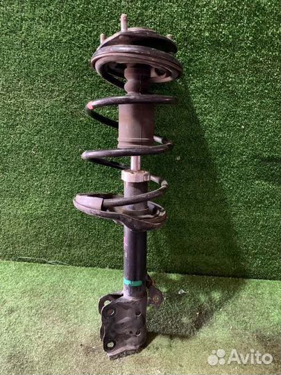 Стойка подвески передняя правая Mitsubishi Colt