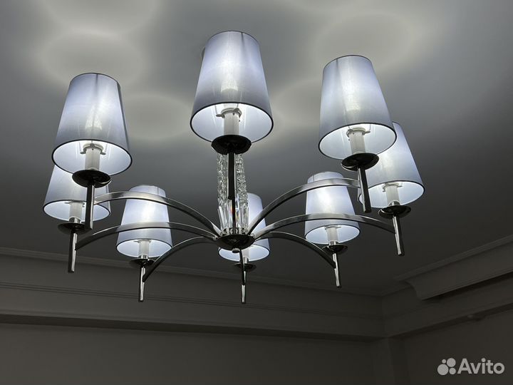 Люстраю новая немецкая