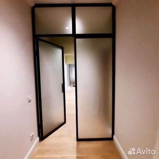 Межкомнатные двери со стеклом