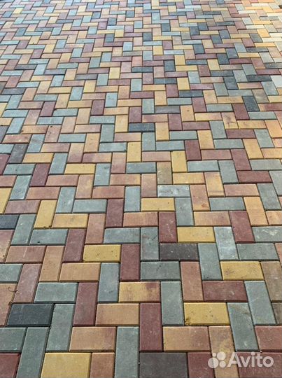 Укладка тротуарной плитки и Асфальтирование