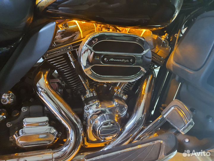 Harley-Davidson Electra Glide CVO, 2015