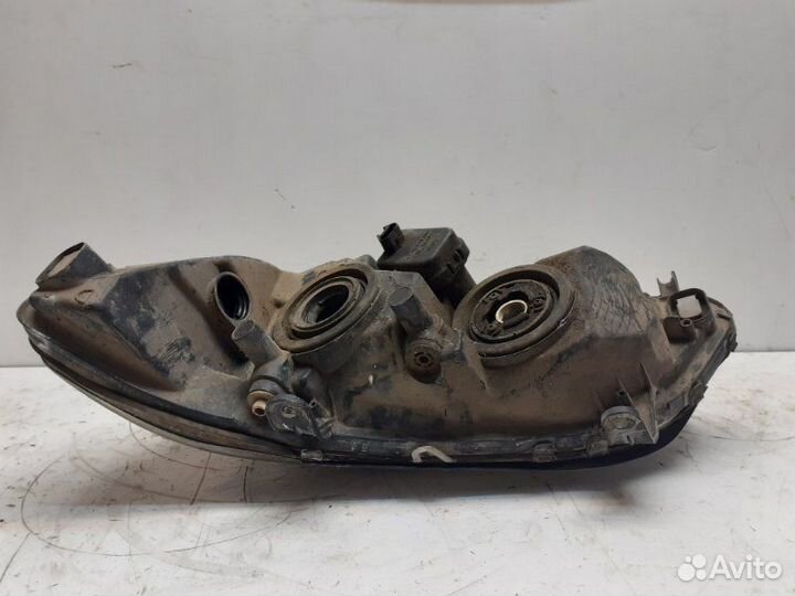Фара правая Opel Zafira минивэн дизель 1999