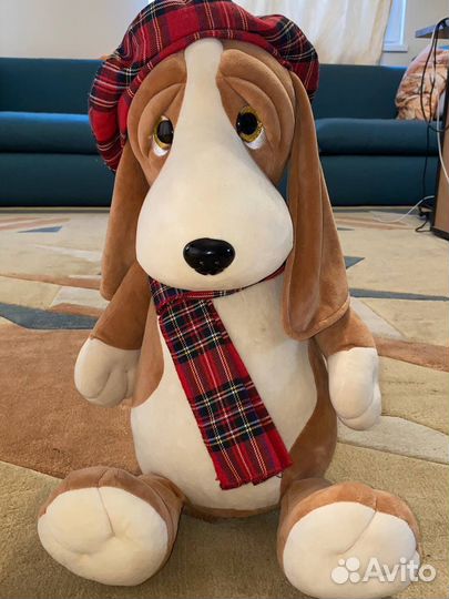Большая мягкая игрушка собаки