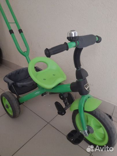 Детский трехколесный велосипед