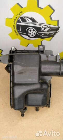 Корпус воздушного фильтра Nissan Juke 2011