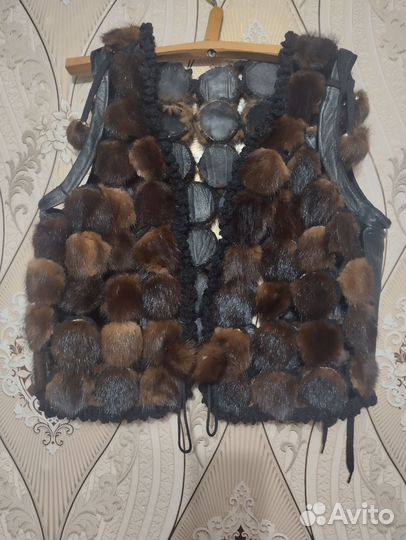 Жилетка меховая женская 48 50