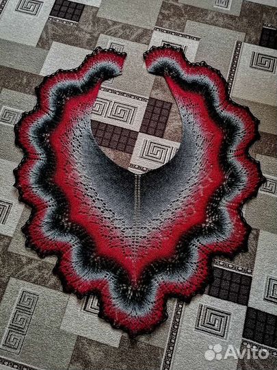 Шаль ручной работы