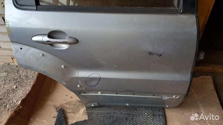 Ford Escape тайванец 2007-09 правая задняя дверь