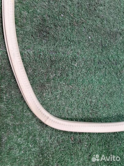 Уплотнитель люка Subaru Tribeca WX 2006