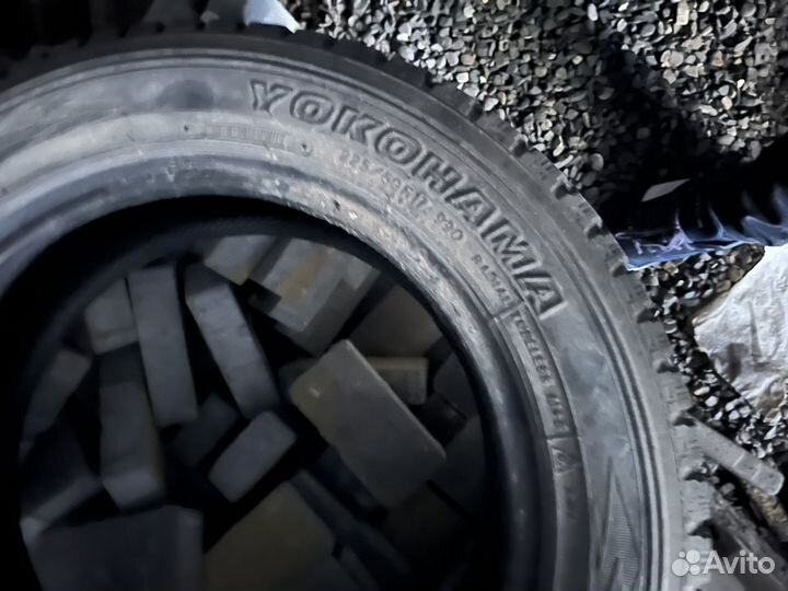 Yokohama Geolandar A/T4 G018 225/60 R17