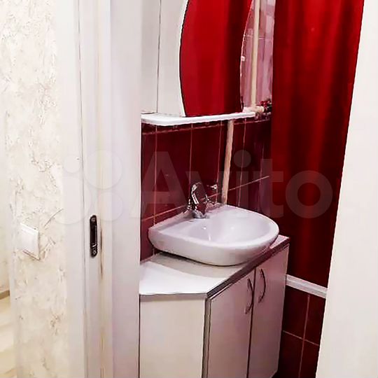 2-к. квартира, 42 м², 2/4 эт.