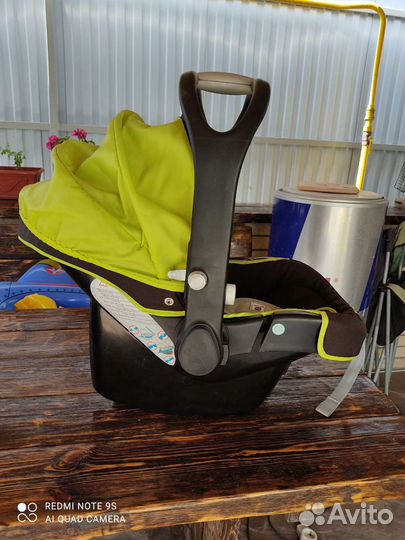 Детское автокресло Chicco 0 - 6 кг