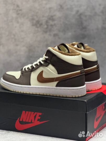 Nike Air Jordan 1 Mid SE Cream Dark Chocolate