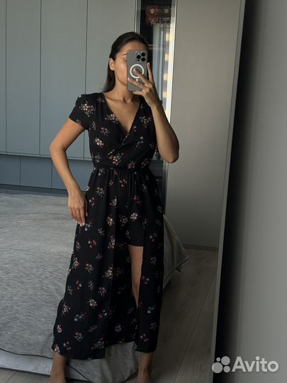 Платье черное с цветами Pepe Jeans