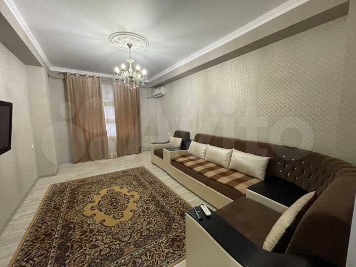 2-к. квартира, 80 м², 6/10 эт.