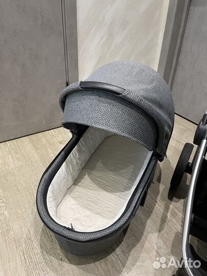 Коляска 2 в 1 Moon Resea