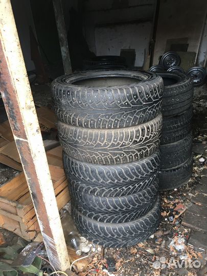 Nokian Tyres Hakkapeliitta 1 195/55 R16 и 195/55 R16