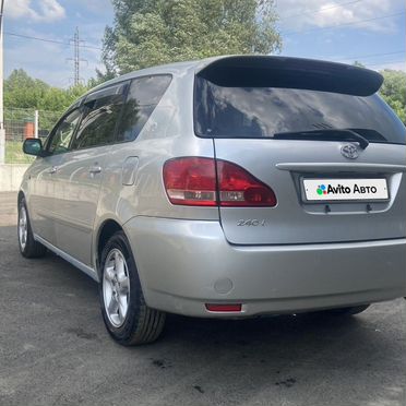 Toyota Ipsum 2.4 AT, 2002, 372 100 км