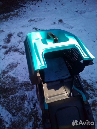 Электрическая газонокосилка gardena новая