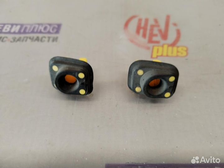 Фиксатор фонаря заднего, правый Cadillac Escalade