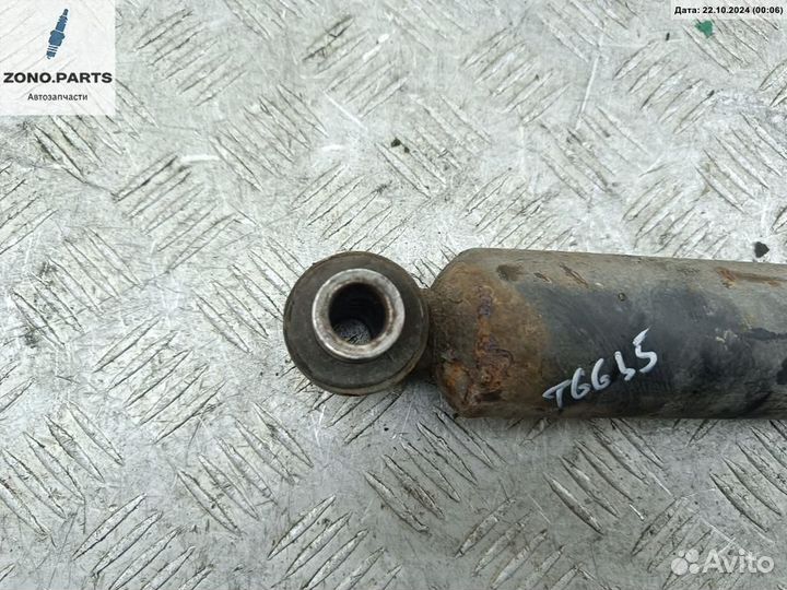 Амортизатор подвески задний правый на Peugeot 206