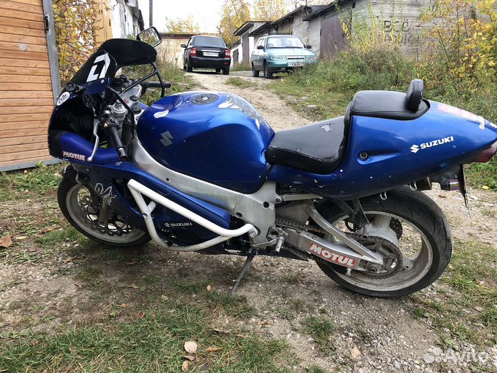 Suzuki GSX-R 750