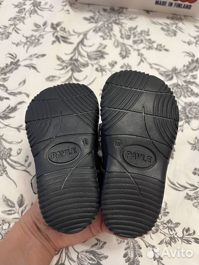 Сандалии новые