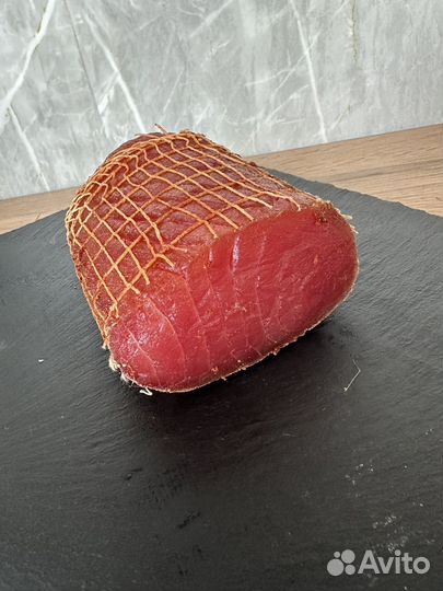 Тунец холодного копчения