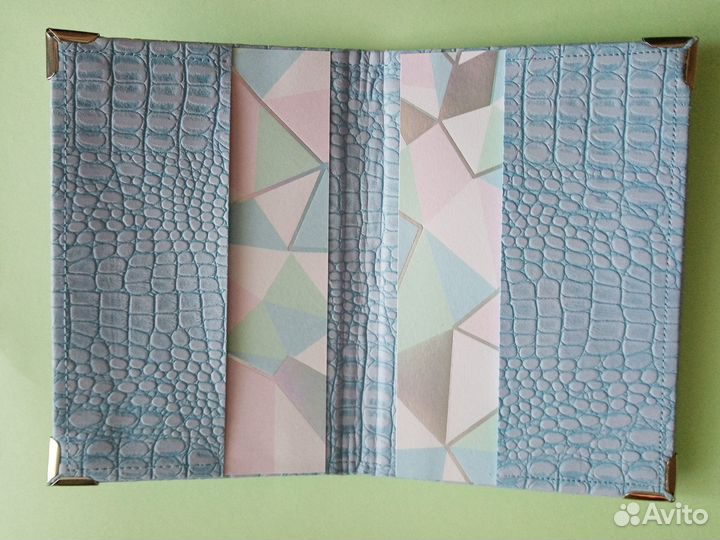 Обложка на паспорт королева серебро