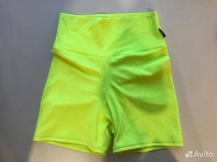 Спортивные шорты женские