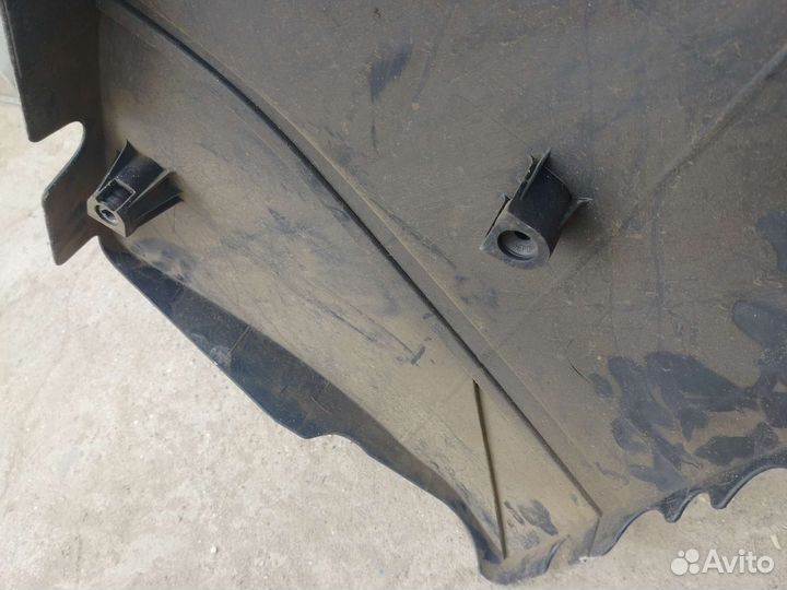 Декоративная крышка двигателя Ford Focus 2