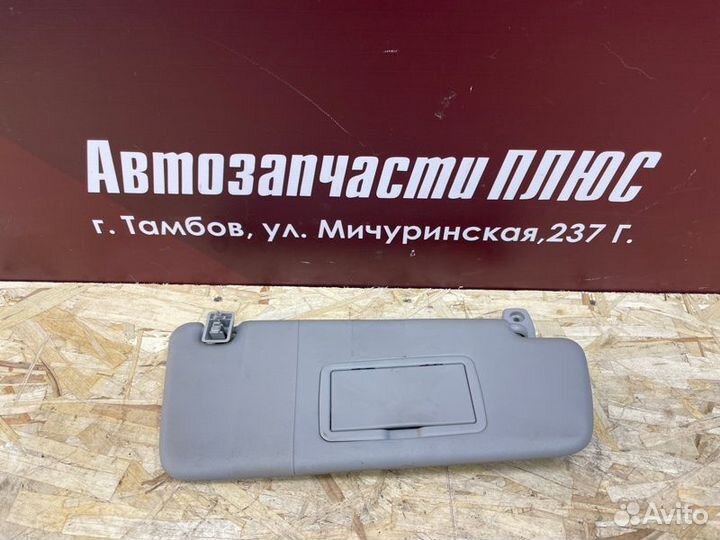 Козырек солнцезащитный правый Opel Corsa