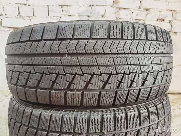Bridgestone Blizzak VRX 225/55 R17 98Y