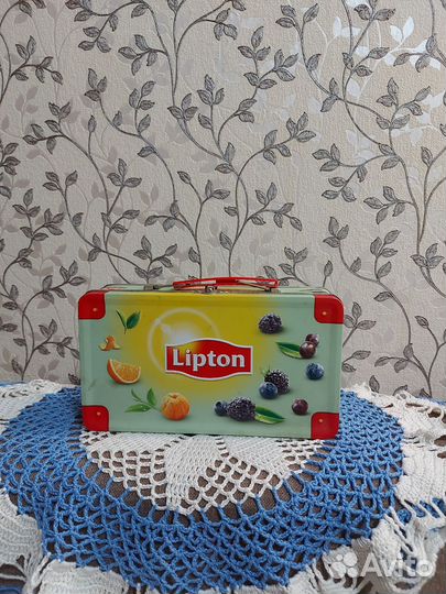 Жестяная коробка из под чая,конфет