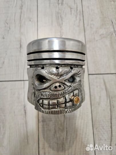 Вешалка для мотошлема