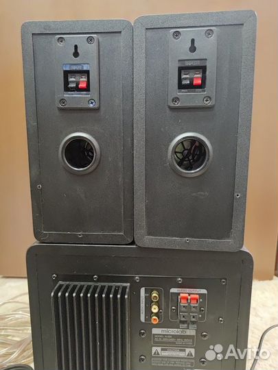 Продам колонки H-220 Microlab