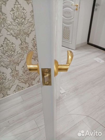 Установка монтаж межкомнатных дверей