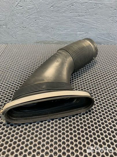 Воздуховод левый Porsche Panamera 970 рест cwaa