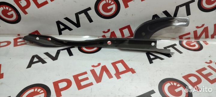 Кронштейн замка капота Toyota Camry ACV40 2AZ-FE