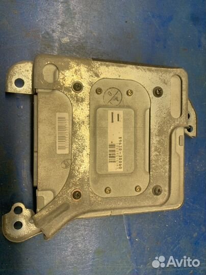 Блок управления TRC toyota 89631-30080
